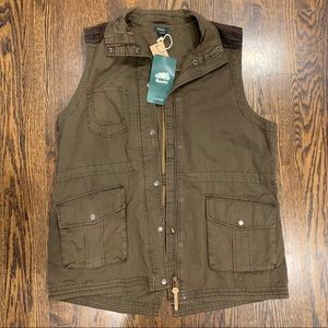 NWT Roots Vest